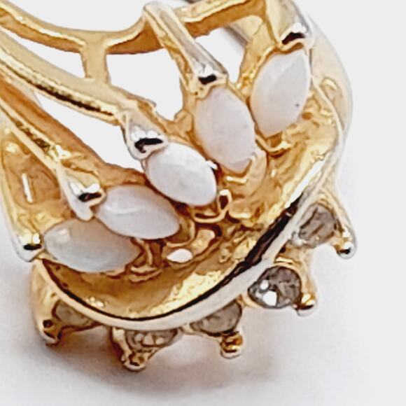 Vintage Gold Tone Ring Clear Rhinestones & Opal Glass Cabochons Size 7 - Picture 6 of 9